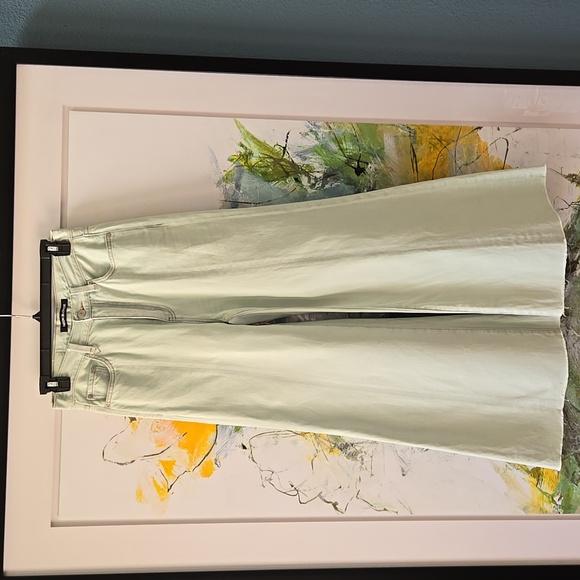 Neon Blonde Siren Sweep Jeans EUC - Picture 3 of 11